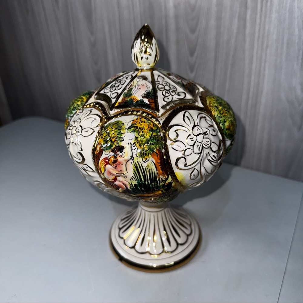 Vtg Capodimonte Italy Floral Forest Cherub Porcelain Stamped 533 Pedestal Dish‎